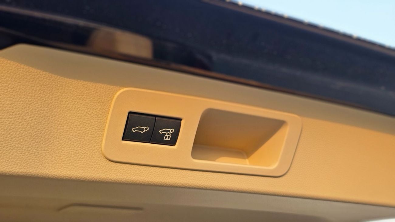 Toyota Land Cruiser 3.5T VXR Hybrid