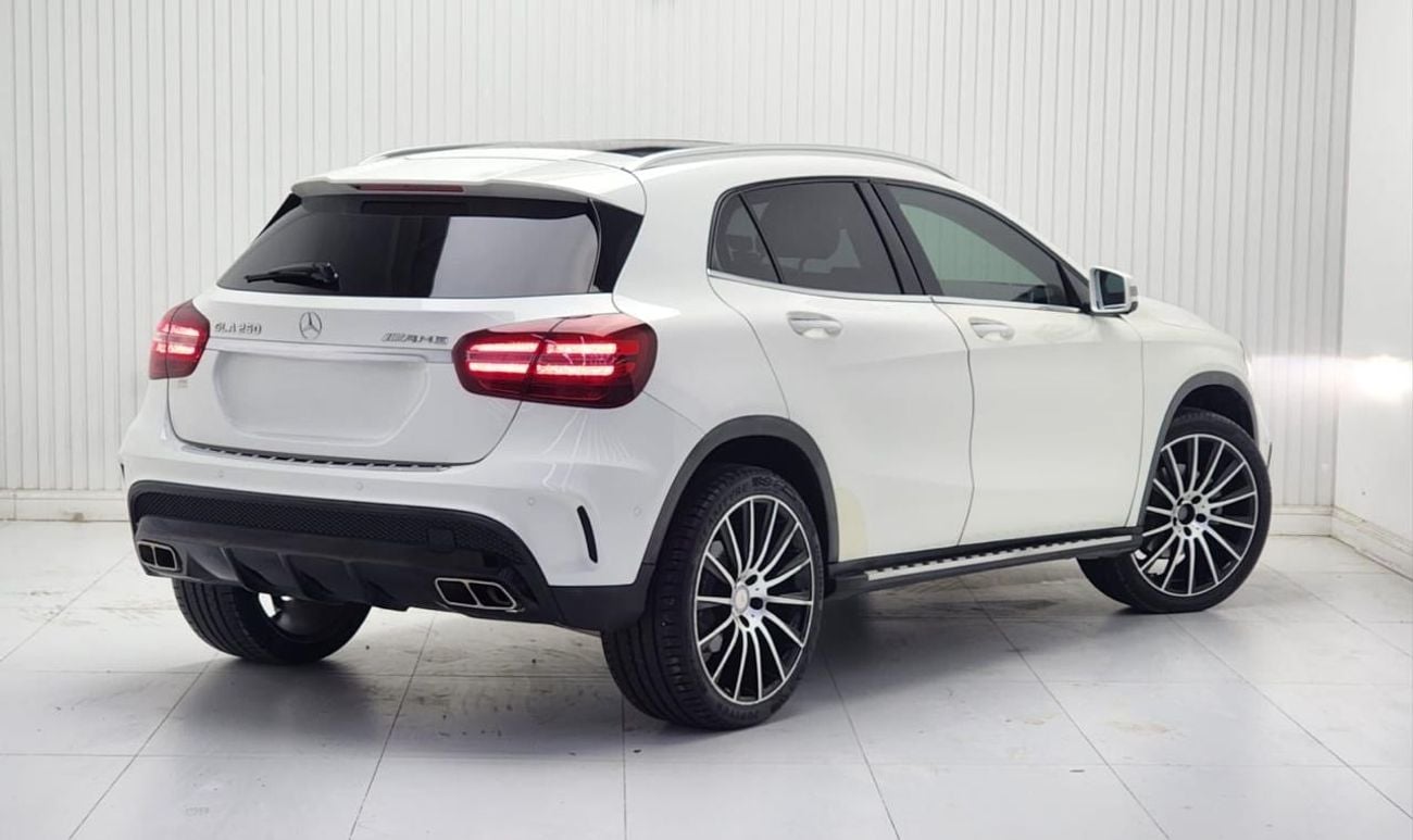 مرسيدس بنز GLA 250 Std 2.0L (211 HP)