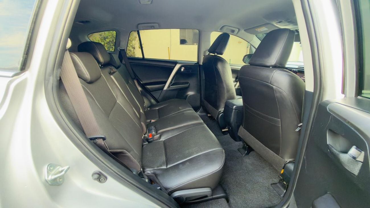 Toyota RAV4 AWD | BACK CAMERA | 2.5L PETROL ENGINE | AUTOMATIC TRANSMISSION | 2018 | RHD