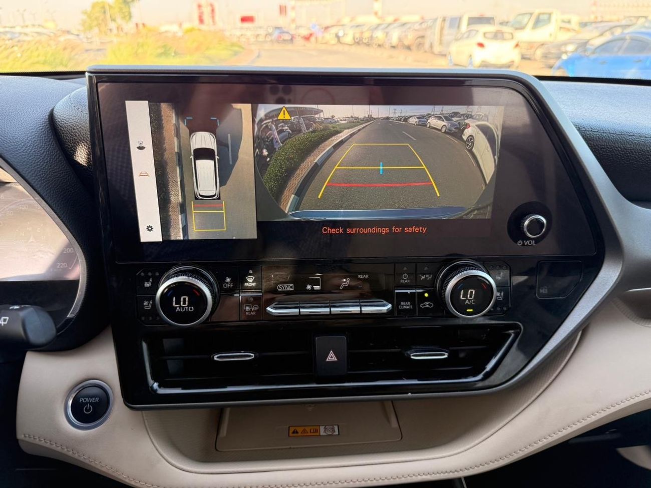 تويوتا هايلاندر Hybrid Platinum 2.5L // panoramic, 360 Camera // head up display full option 2024