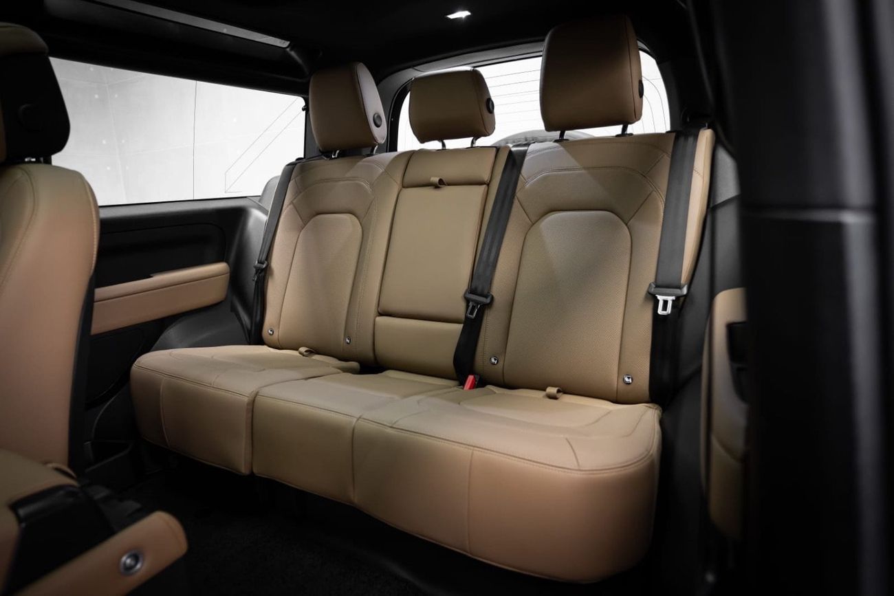 لاند روفر ديفندر P400 90 X-Dynamic HSE 3.0L (5 Seater)