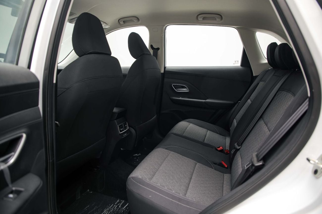 أم جي ZS STD 1.5L - White Inside Black | Export Only