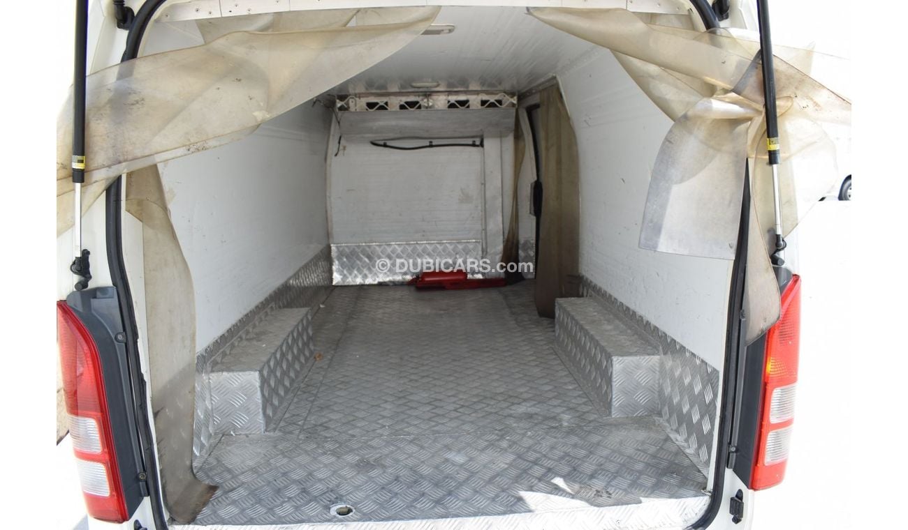 Toyota Hiace GL - Standard Roof Toyota Hiace Chiller Van, Model:2017. Excellent condition