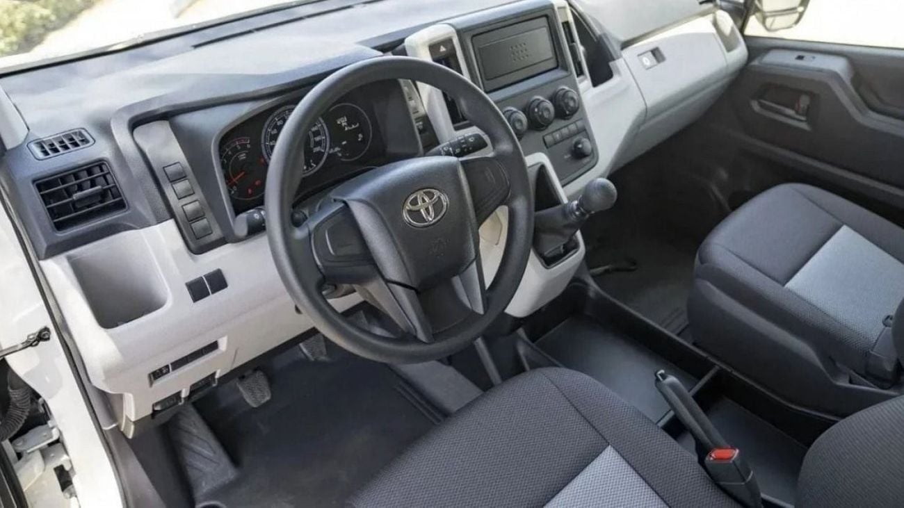 تويوتا هاياس HIACE 3.5L MT PETROL HIROOF