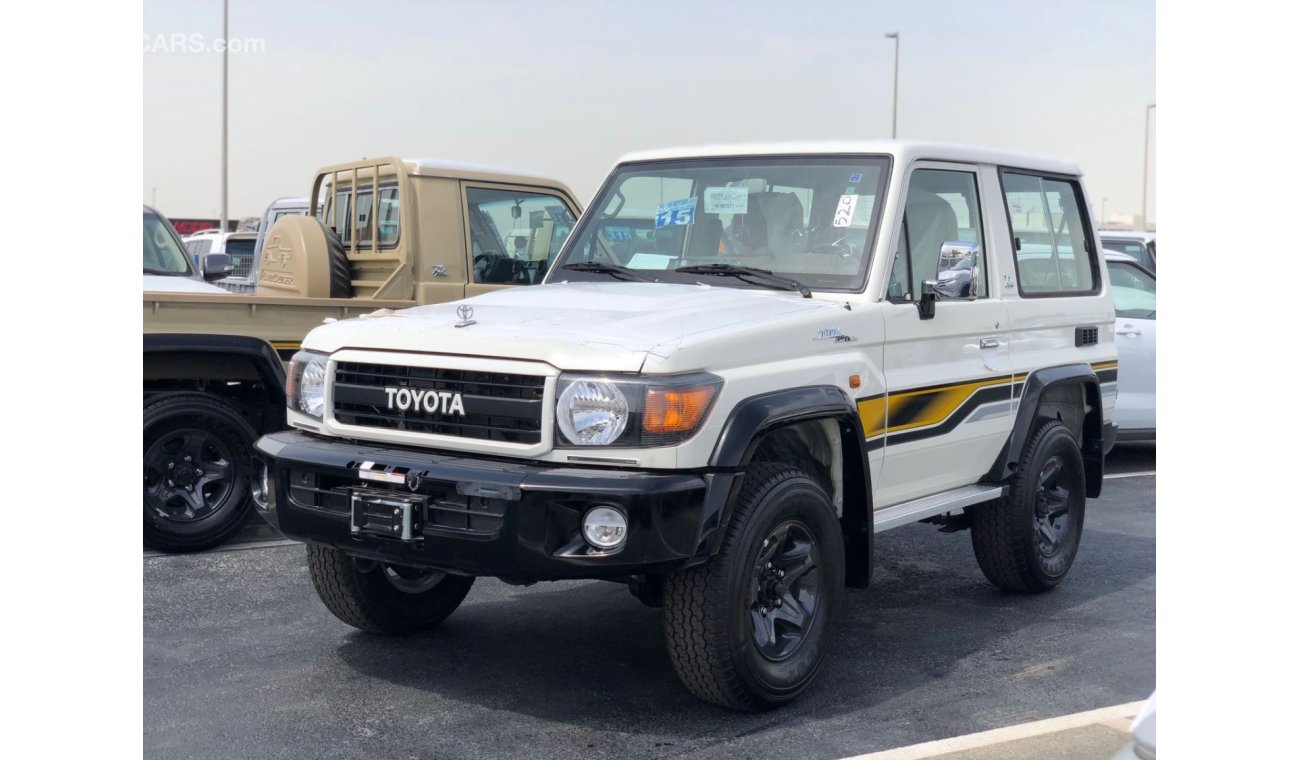 Toyota Land Cruiser Pick Up HT 71 3DR BUMPER BLACK