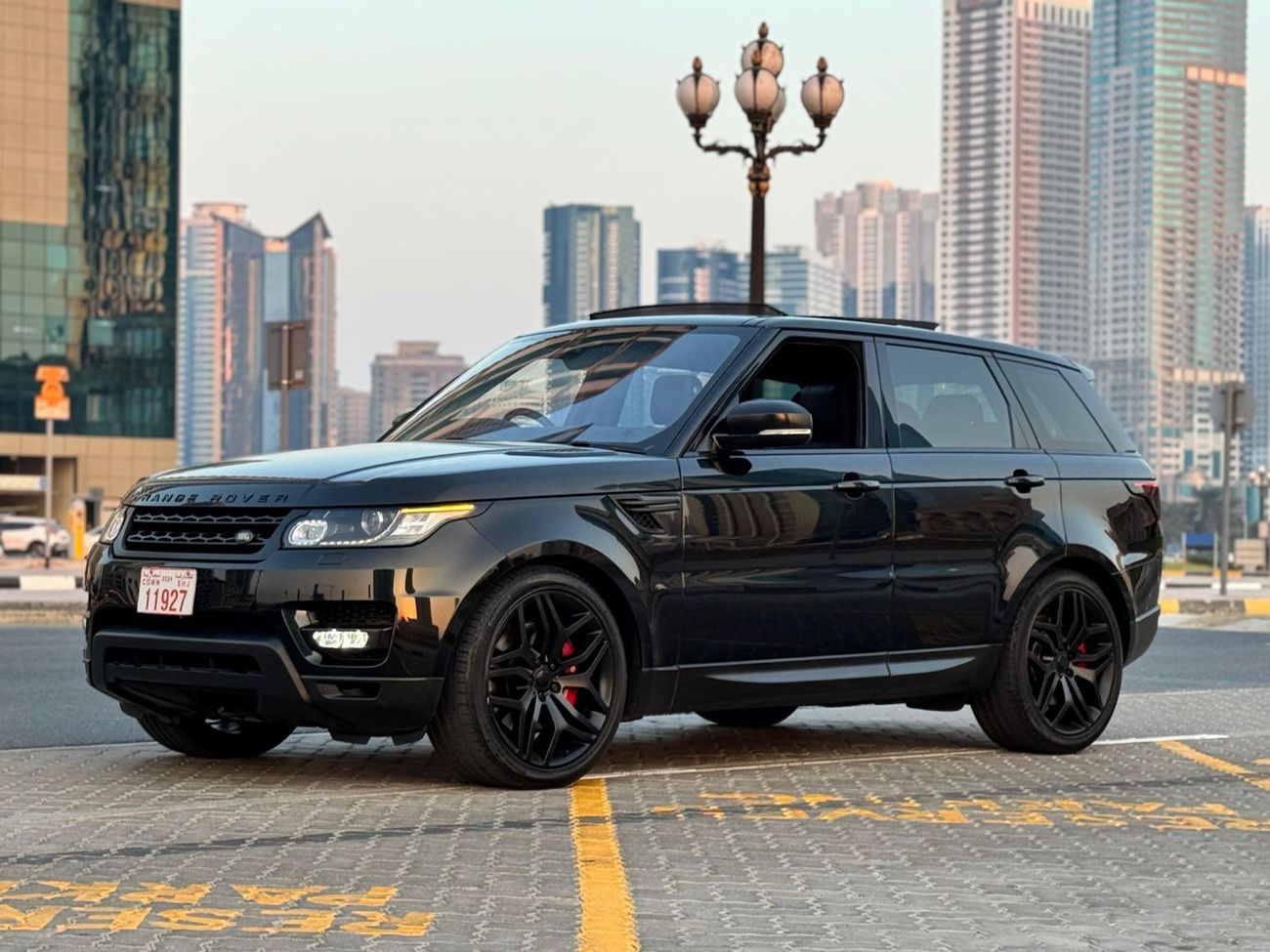 Land Rover Range Rover Sport Range rover Sport  2017 black colour Rhd