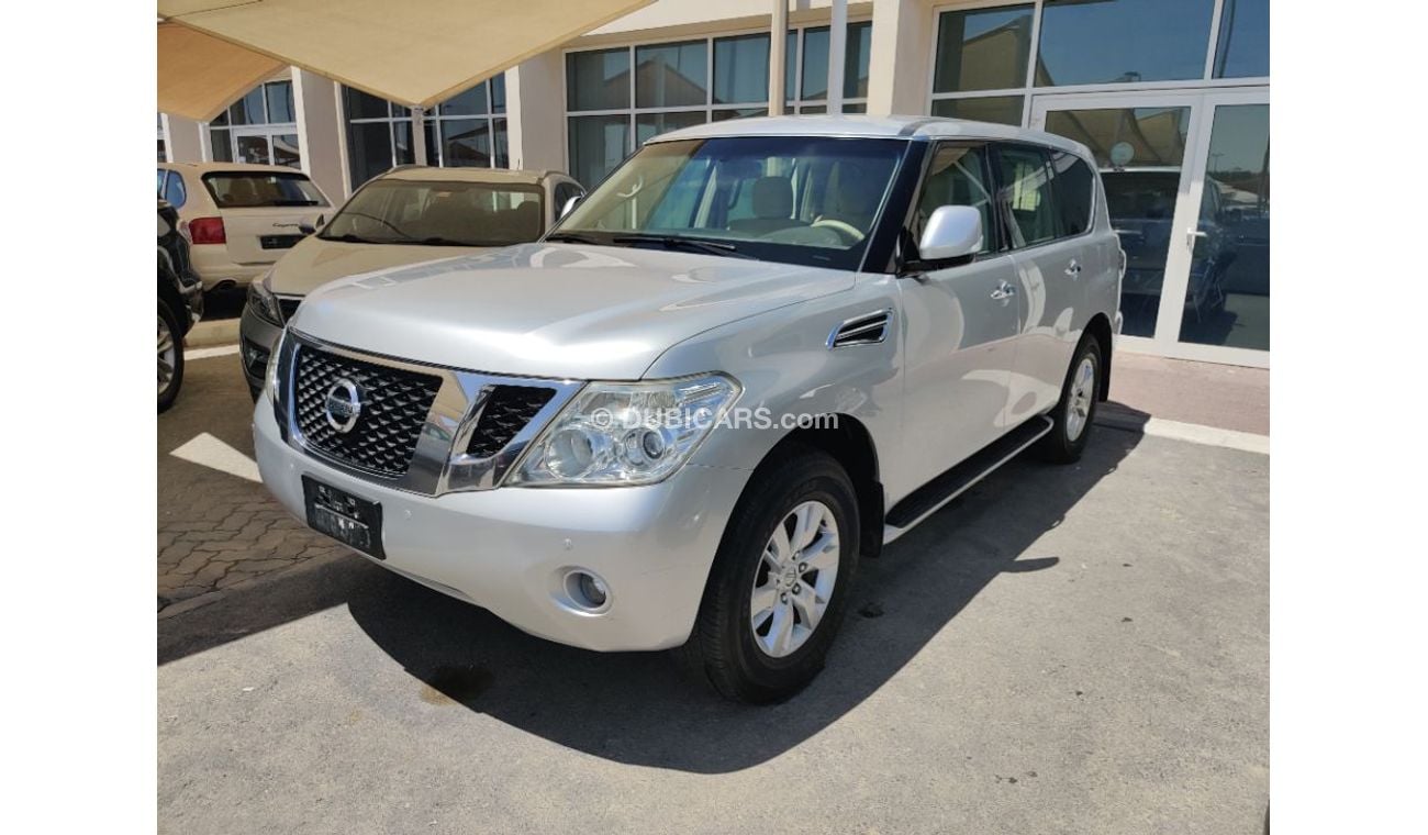 Nissan Patrol 2012 model GCC specs small engine no sunroof