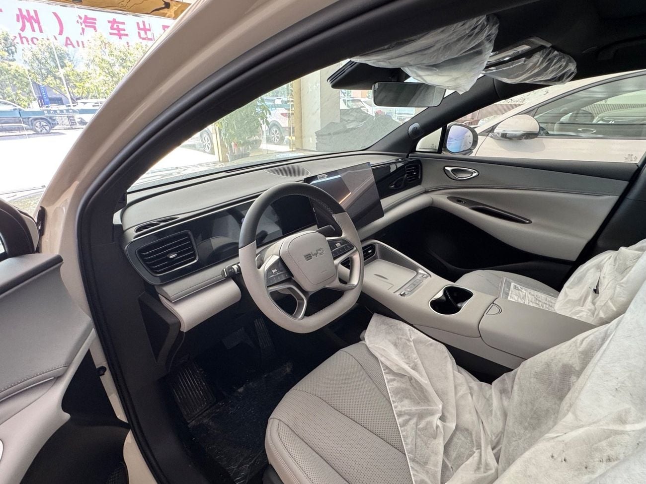 BYD Sealion 06 605KM EV plus white-grey
