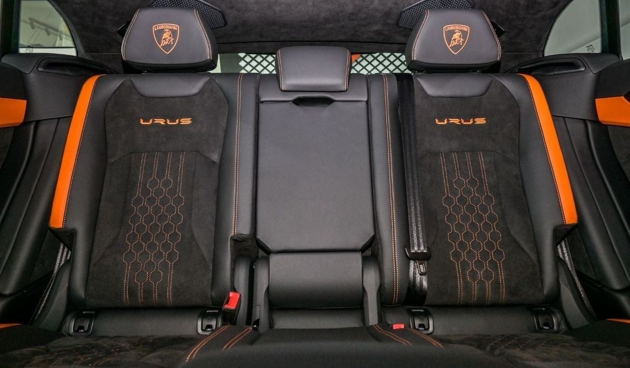 Lamborghini Urus Lamborghini Urus S | Carbon Interior | Fully Loaded with Rear Screens | 2024 Perfect Condition