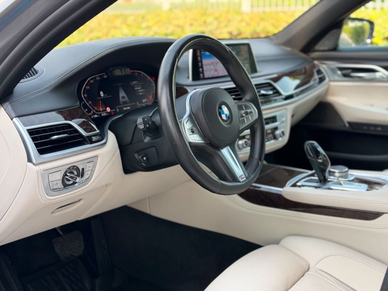 BMW 730Li PURE EXCELLENCE BMW 730Li 2022 Under BMW Warranty Service Contract (GCC – Full Service History – Perfect Condi