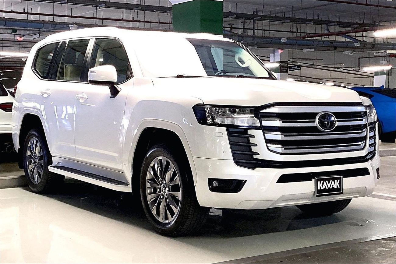 Toyota Land Cruiser GXR | National Day Celebration | Guaranteed Warranty | 0 Down Payment