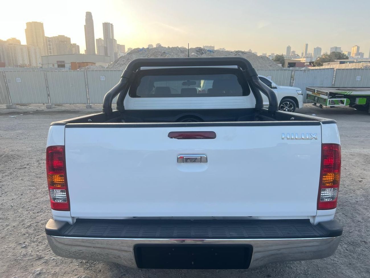 Toyota Hilux DIESEL 3,0 LITER RIGHT HAND DRIVE AUTOMATIC