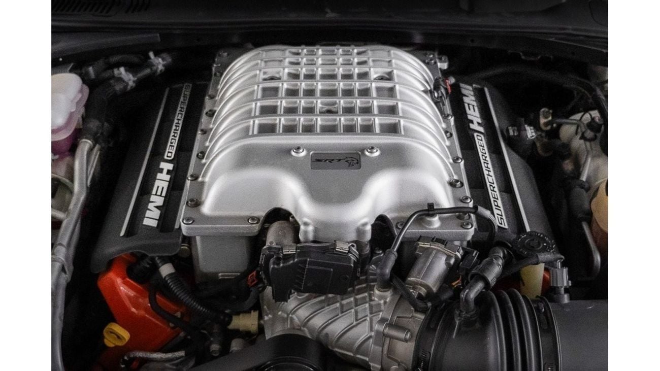 Dodge Challenger SRT Hellcat 2017 Dodge Challenger Hellcat / Manual / V8 717BHP