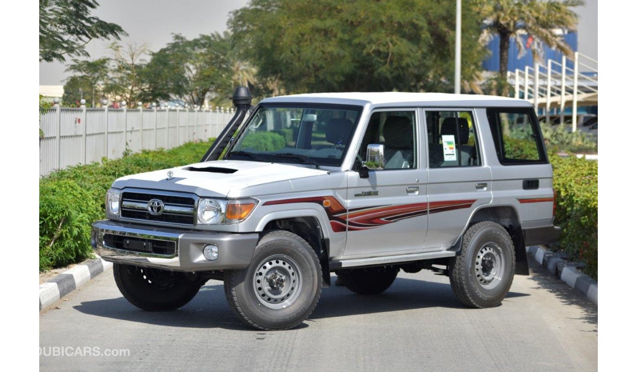 تويوتا لاند كروزر هارد توب LC76 LX V8 4.5L Turbo Diesel Manual