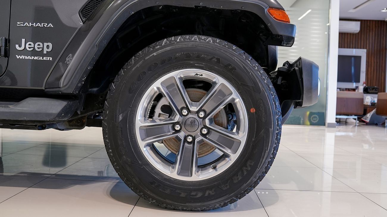 Jeep Wrangler SAHARA 3.6L A/T (5 Seater)