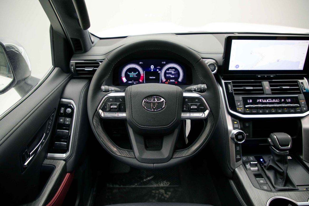 Toyota Land Cruiser VXR 3.5L – Precious White Pearl Inside Black and Dark Red | Export Only