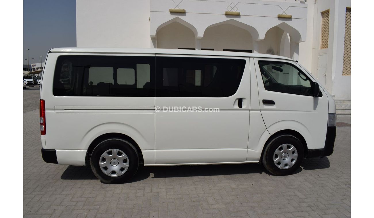 Toyota Hiace GL - Standard Roof Toyota Hiace 13 seat passenger van, model:2016. Excellent condition