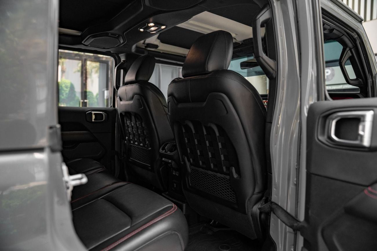 Jeep Wrangler Unlimited RUBICON Fully loaded under warranty and service contract completely serviced and ready to go