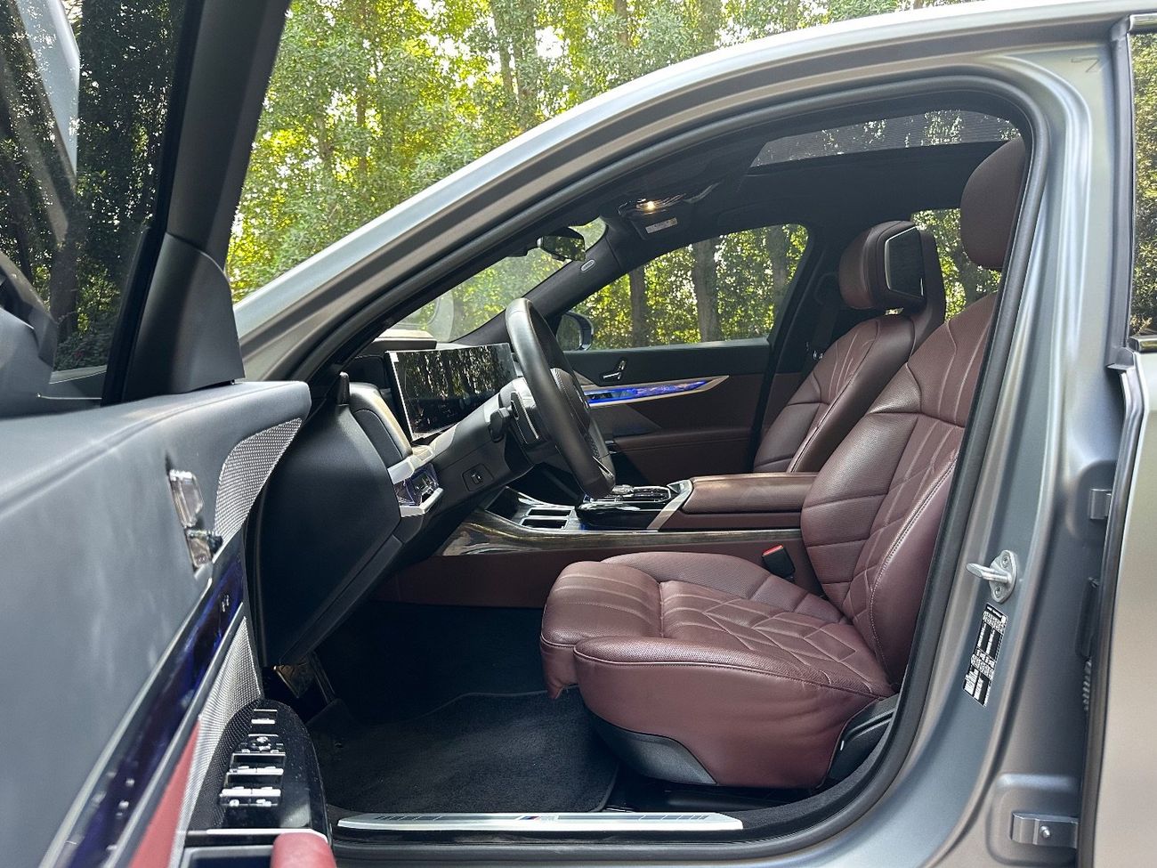 بي أم دبليو 735i 3.0-liter Turbocharged V6 | 286 HP | 2025 | GCC Specs | Warranty & Service | Full Options | Excellen