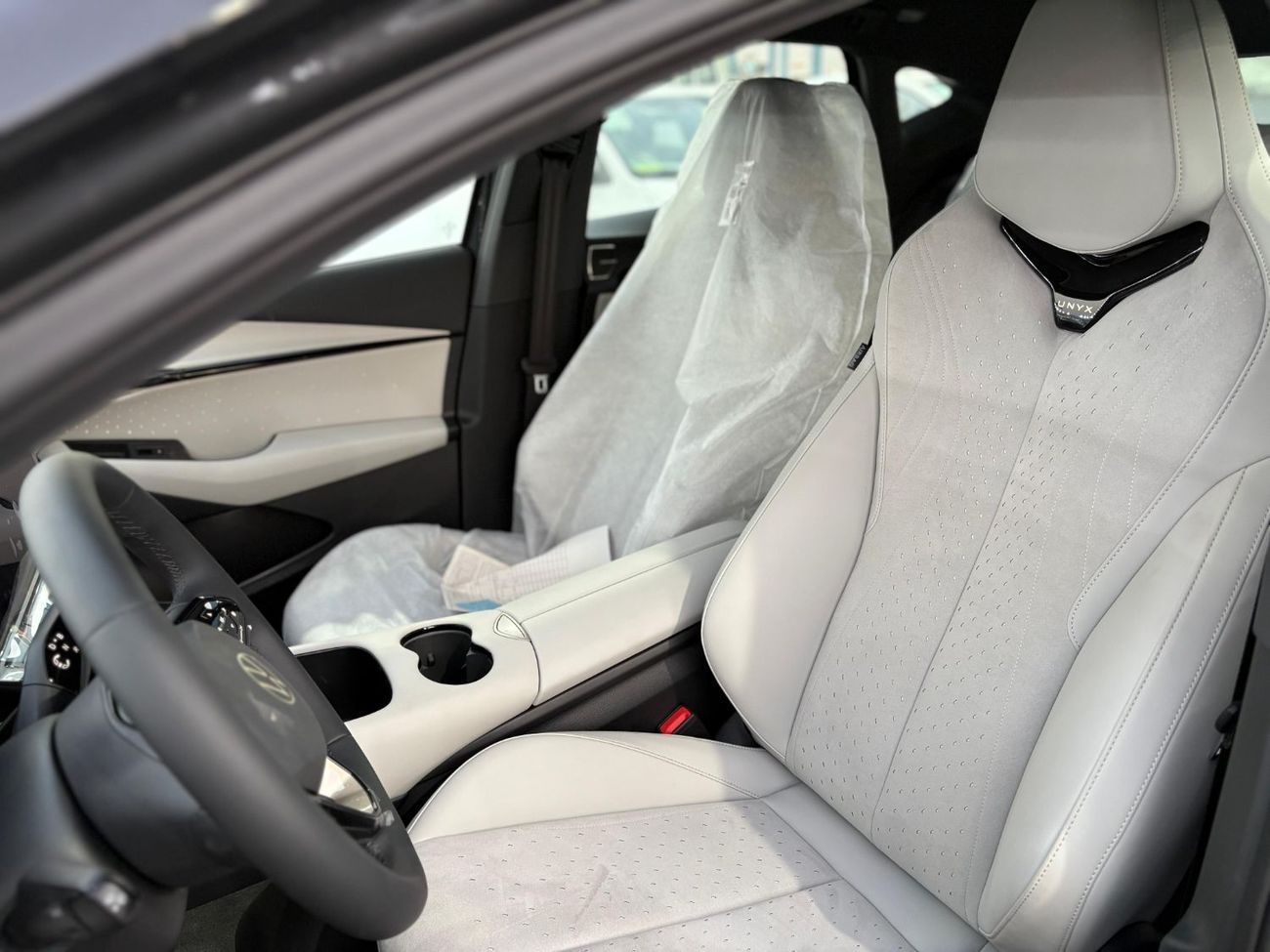 Volkswagen ID.Unyx ELECTRIC 5 SEATS FULL OPTION