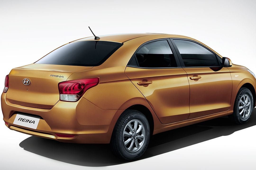 Hyundai Reina exterior - Rear Left Angled