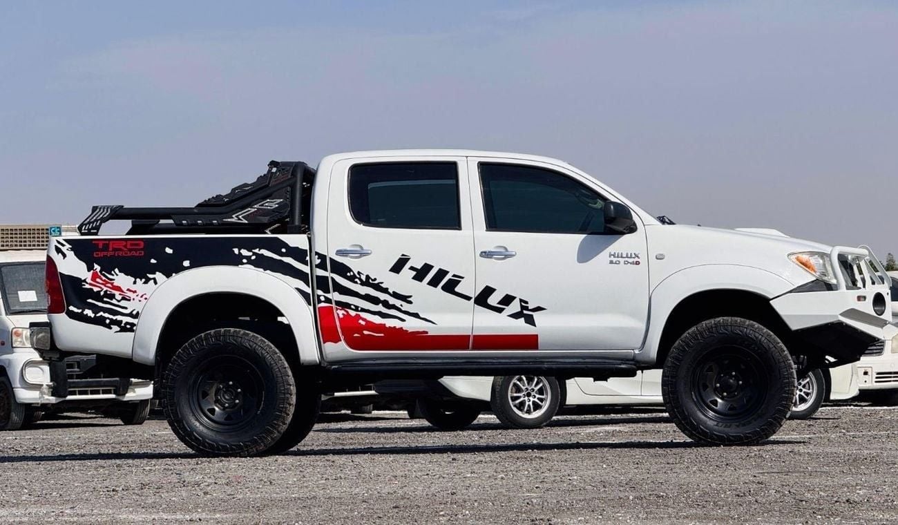 Toyota Hilux PREMIUM BULL BAR | RHD | 2010 | 3.0L DIESEL ENGINE | MANUAL TRANSMISSION | LATEST SPORTS BAR