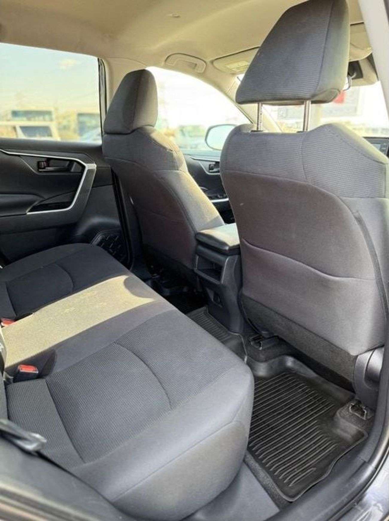 تويوتا راف ٤ 4WD 2.5L model