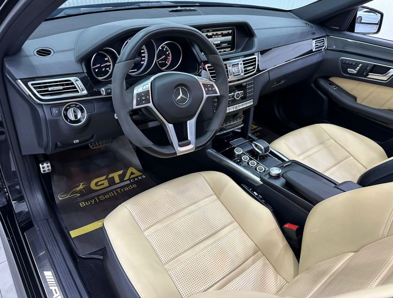 Mercedes-Benz E 63 AMG Std 5.5L 2015 Mercedes Benz E63 AMG, Service History, Full Options, Excellent Condition, GCC