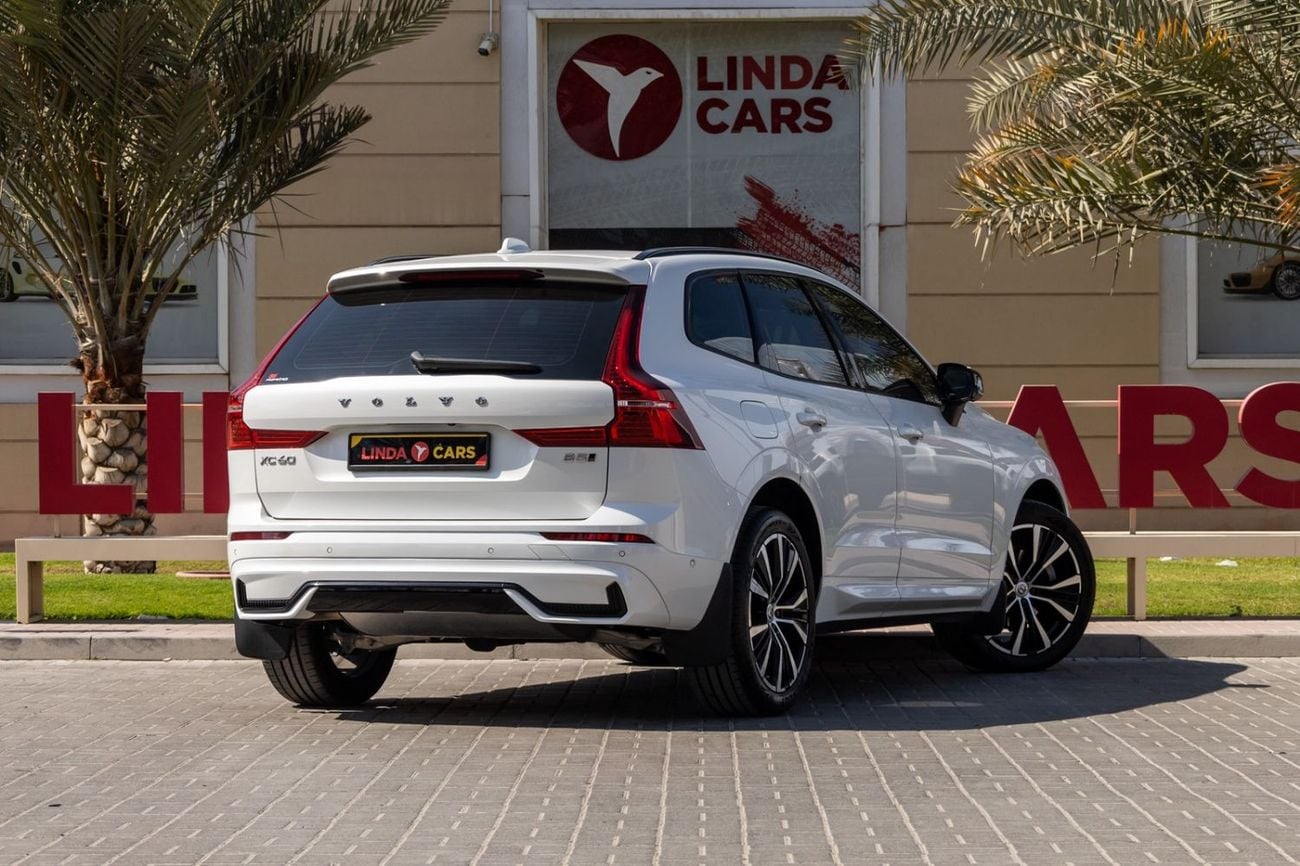 Volvo XC60 2.0T B5 MHEV R Design (AWD) 2023 Volvo XC60 B5 Ultimate Dark Highest Trim GCC | Agency Warranty for