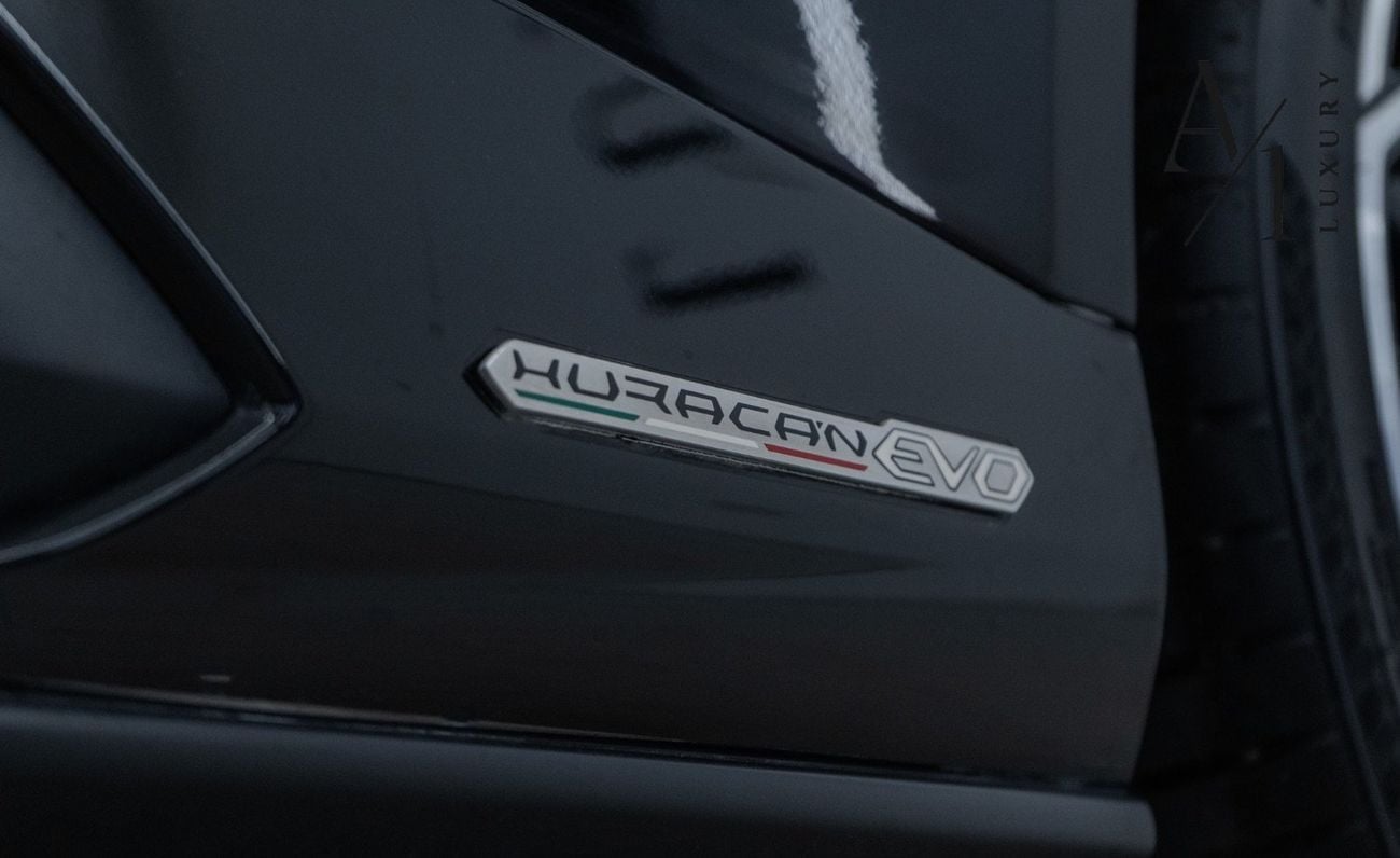 Lamborghini Huracan 2021 Lamborghini Huracan EVO Spyder, With Full Service History, Fully Loaded, GCC Spec