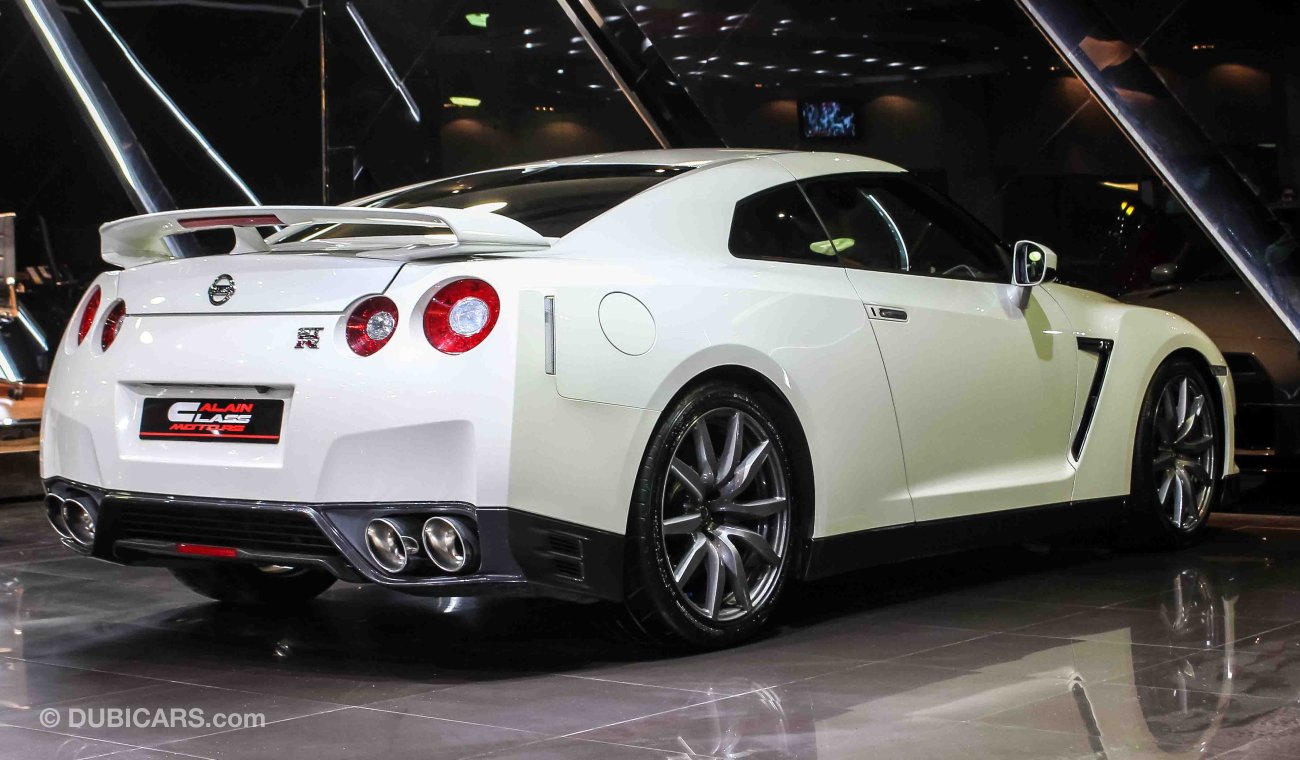 Nissan GT-R