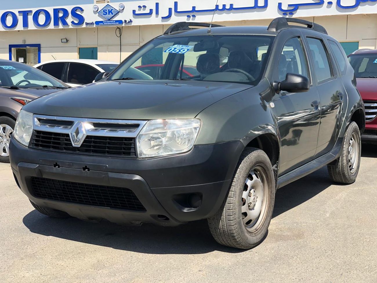 Renault Duster 2.0L, 16" Tyre, Roof Rail, Front Door Speakers, MP3, CD-Player, Bluetooth, LOT-3289