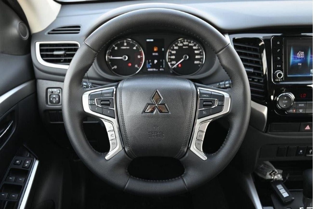 ميتسوبيشي باجيرو سبورت Sport 2.5L Diesel 4WD 7 Seat Automatic