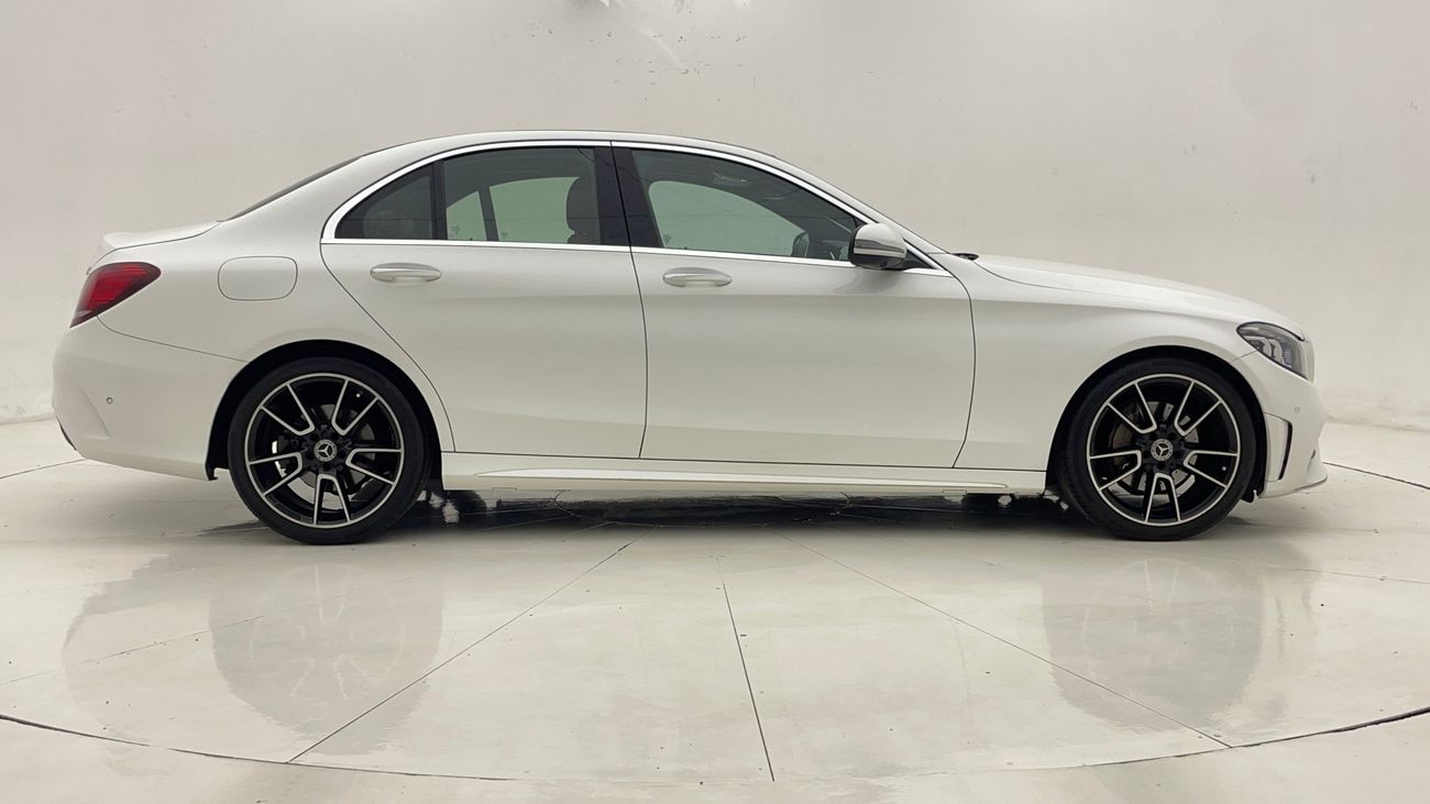 مرسيدس بنز C 200 AMG PACK 2 | بدون دفعة مقدمة | اختبار القيادة في المنزل