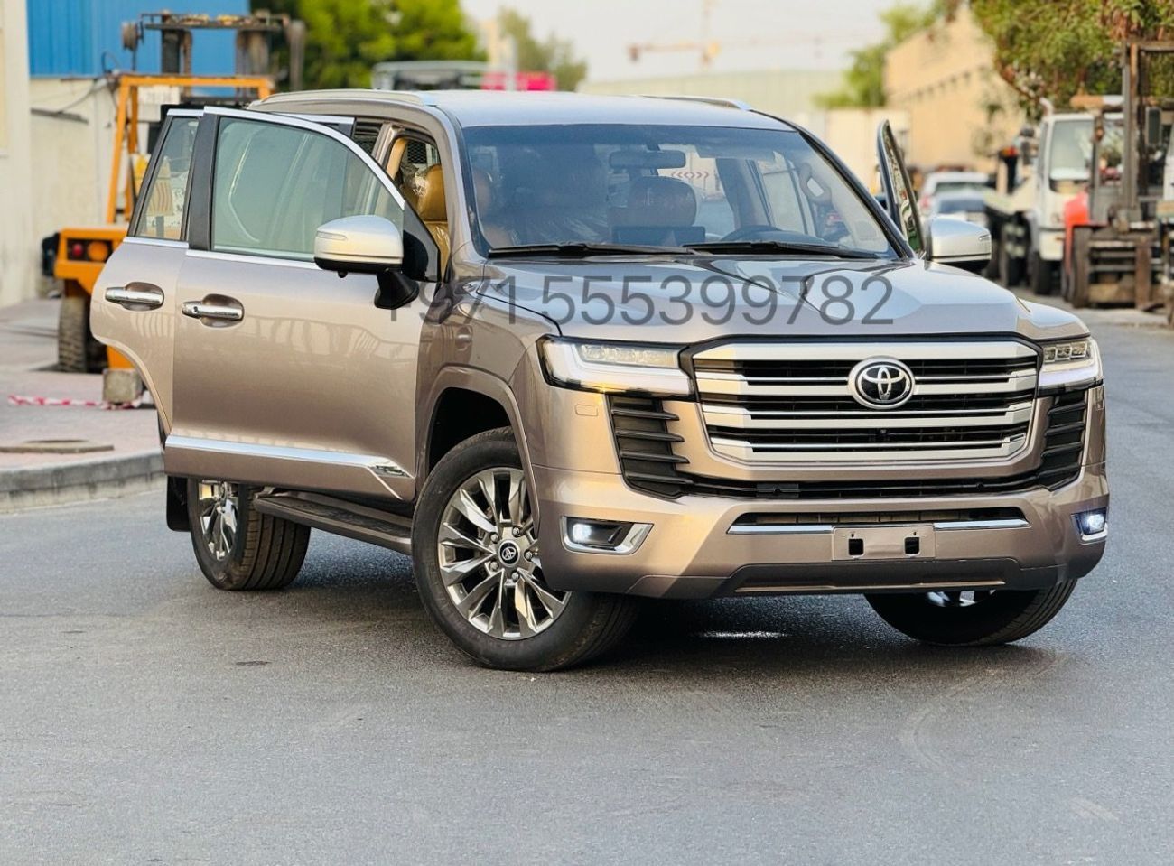 Toyota Land Cruiser Toyota Land Cruiser 2015 upgraded to 2025 complete with dashboard