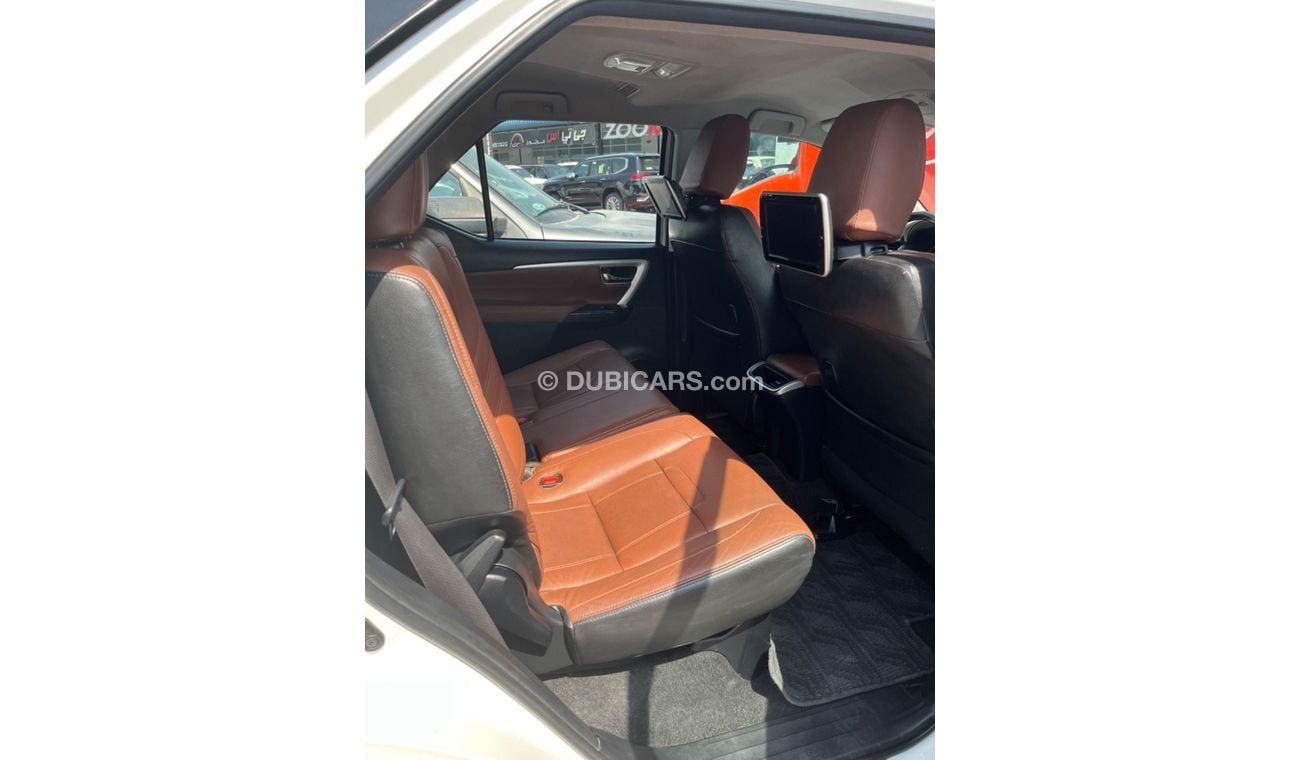 تويوتا فورتونر VXR