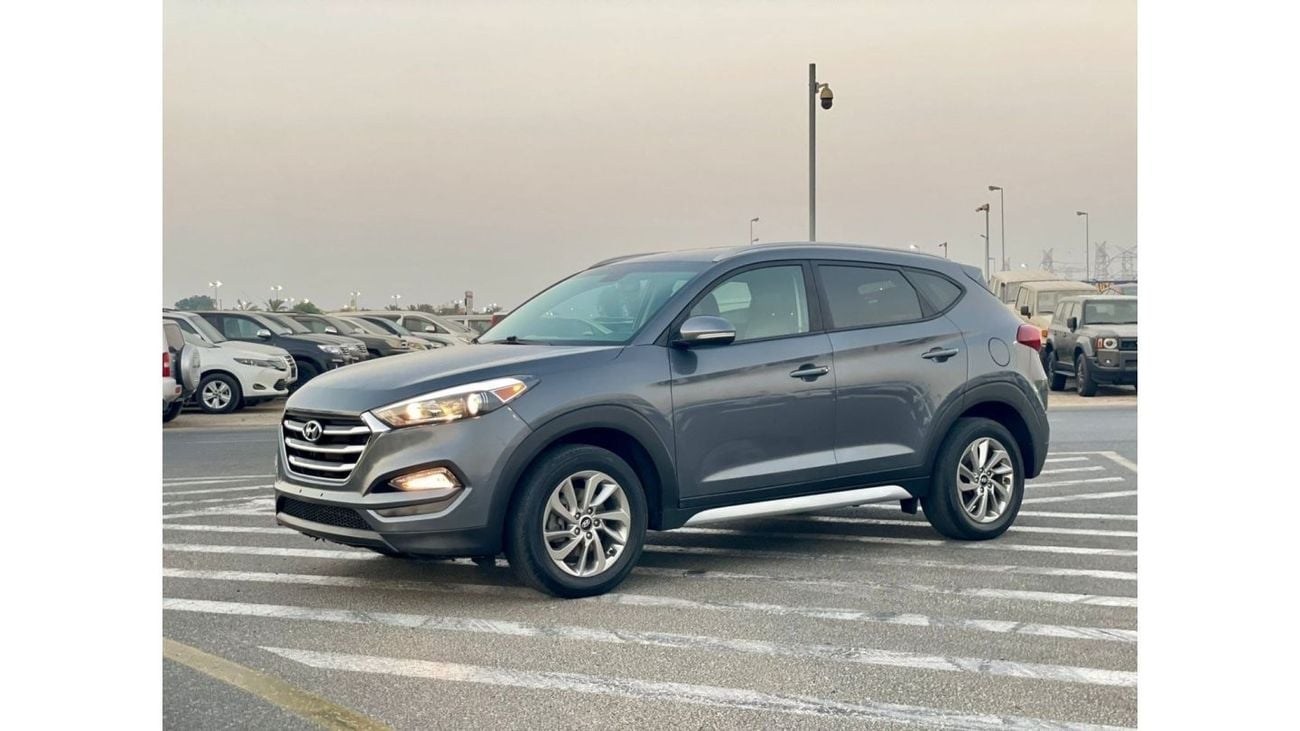 Hyundai Tucson 2017 Hyundai Tucson Limited 2.0L V4 GDi Premium - Push Start - 4x4 AWD - 75,000 mileage