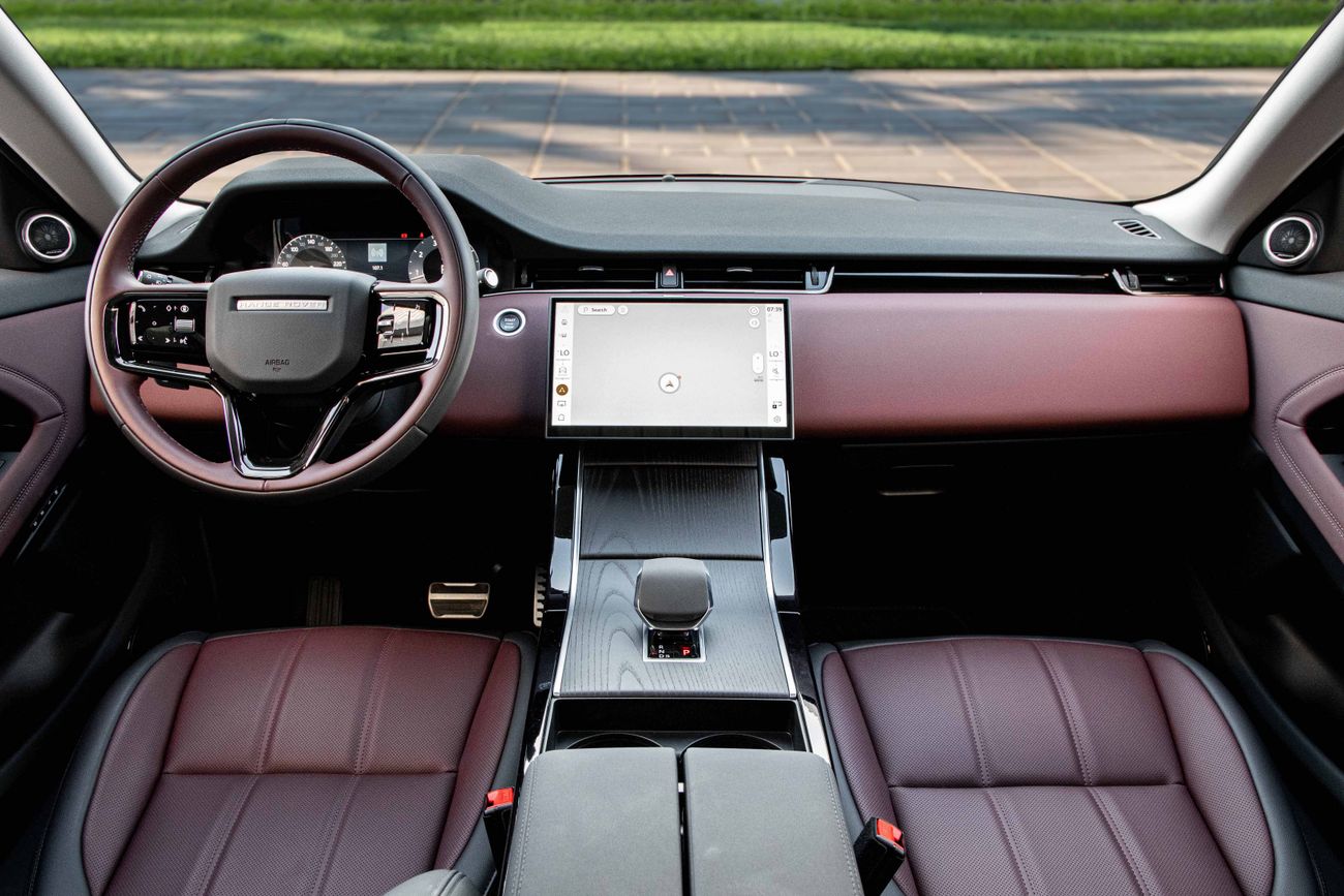 لاند روفر رانج روفر إيفوك Range Rover Evoque SE P250 R-Dynamic | 3,721 P.M | 0% Downpayment | Immaculate Condition! | Ramadan