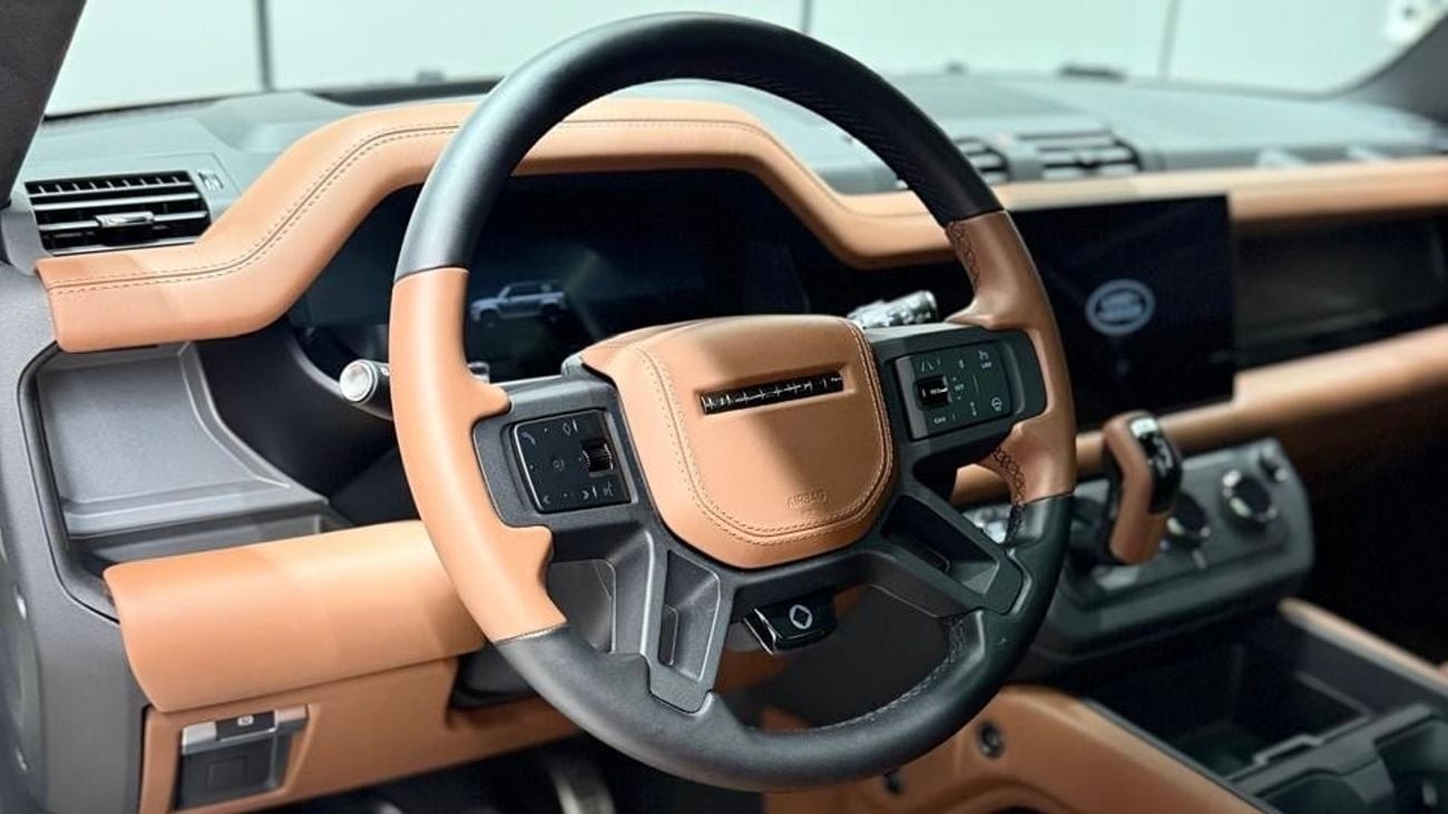 لاند روفر ديفندر 110 P635 OCTA V8