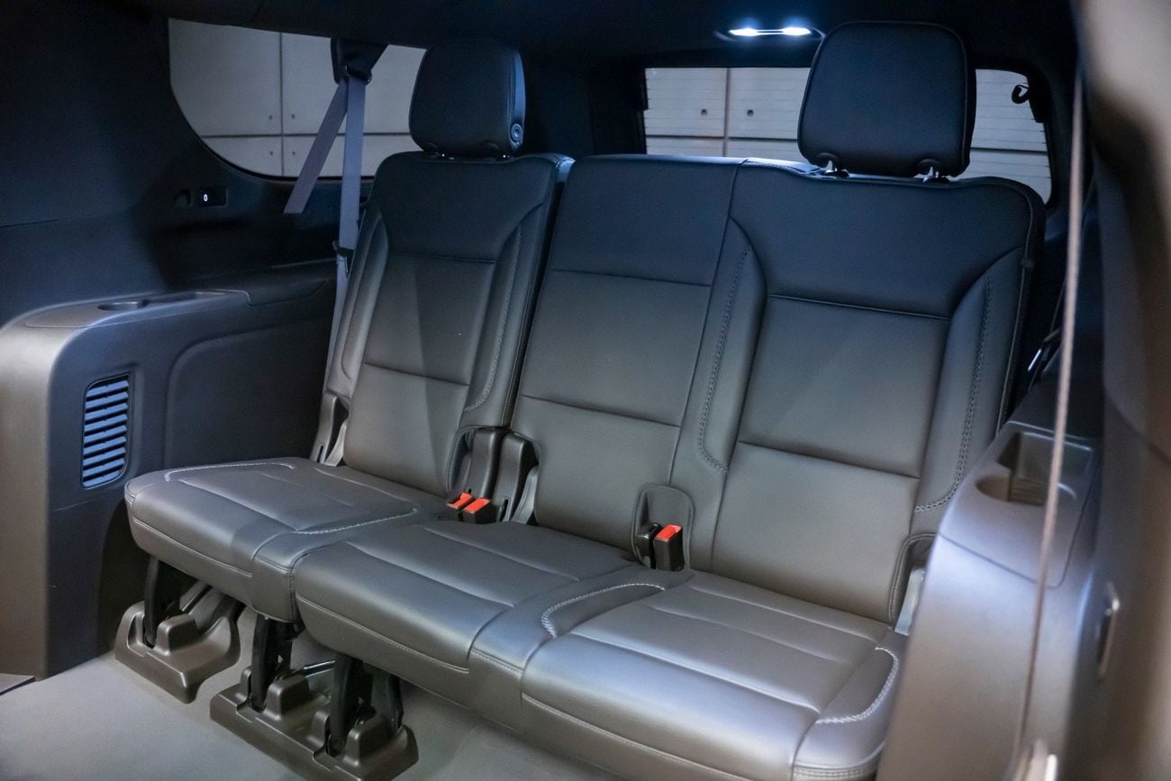 GMC Yukon Denali 6.2L (9 Seater)