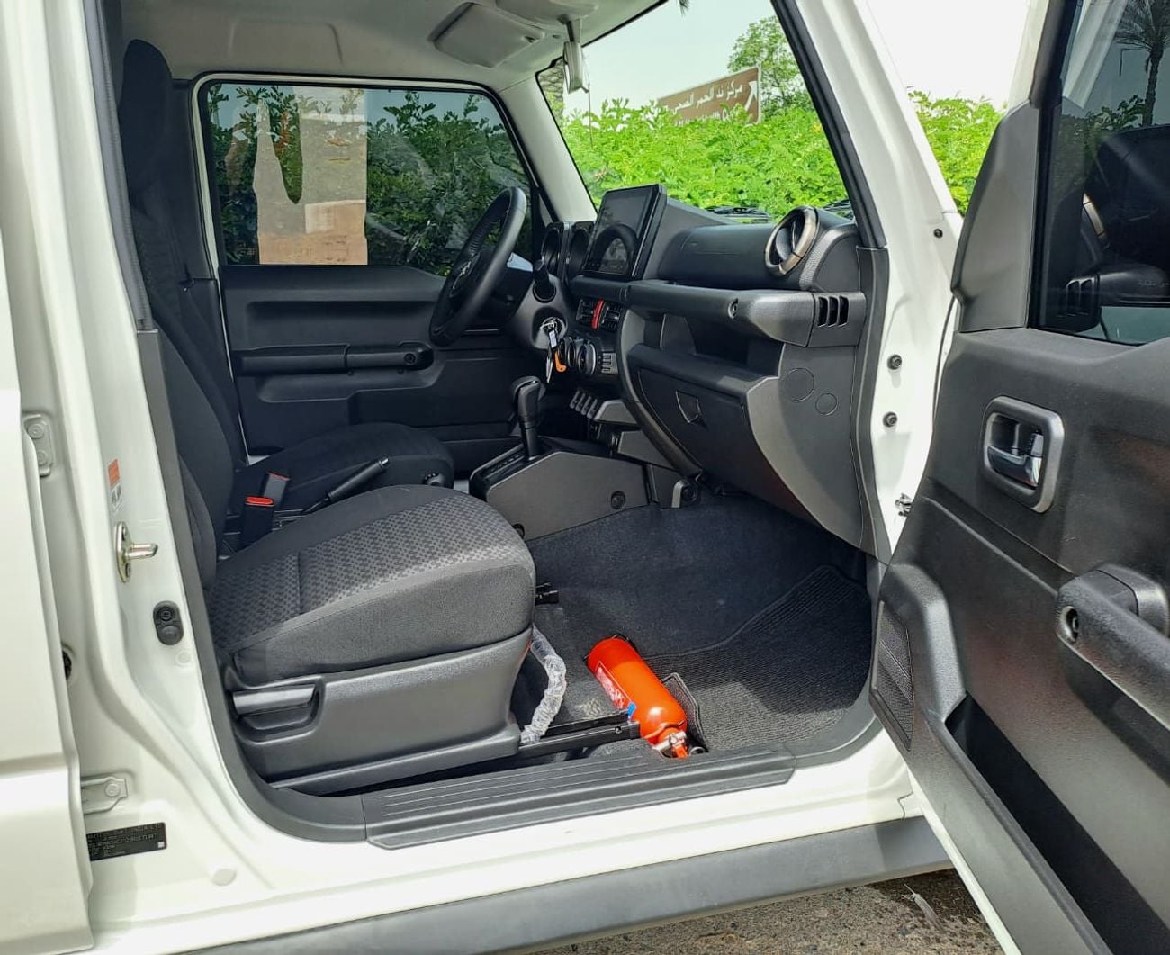 Suzuki Jimny GLX 1.5L (5-Doors) 1090-MONTHLY | 1.5 L | 4WD | GCC | CRUISE CONTROL I GPS I ACCIDENT FREE