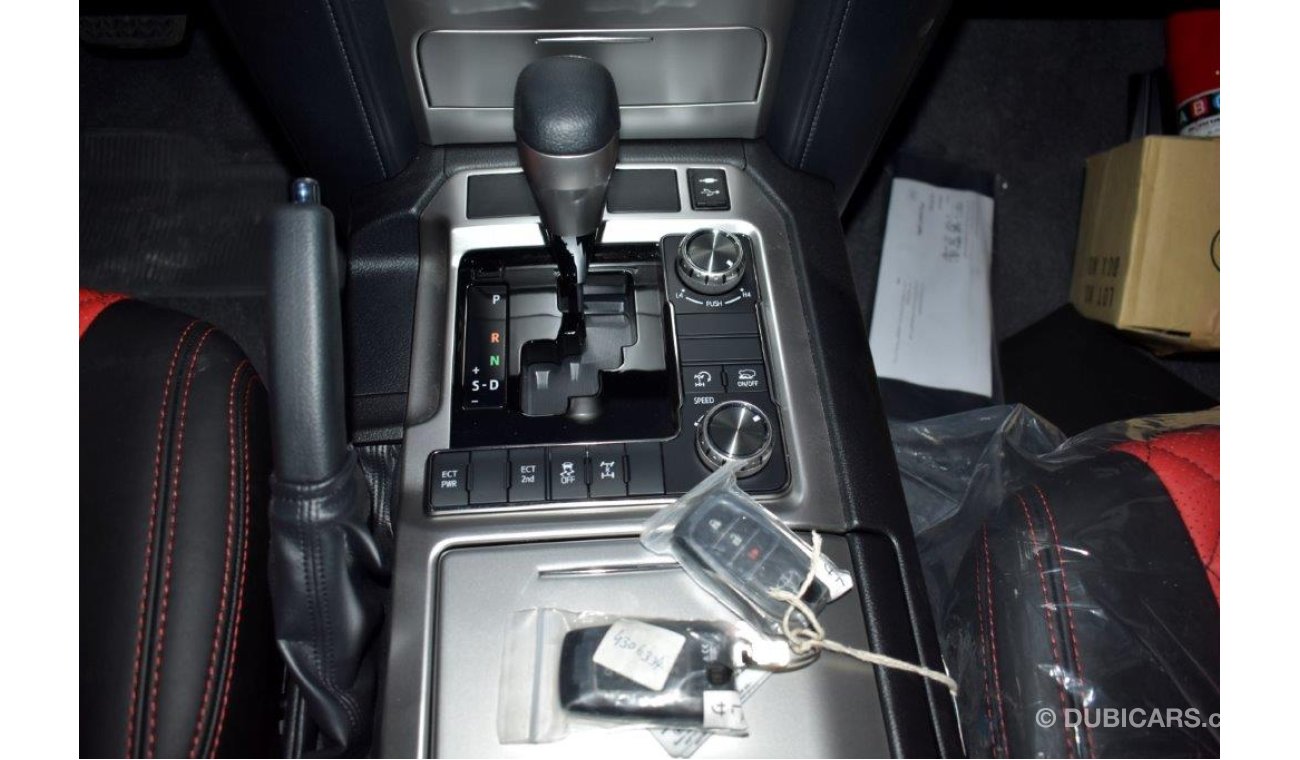 تويوتا لاند كروزر 200 GX-R V8 4.5L TURBO DIESEL AUTOMATIC BLACK EDITION(ONLY ON SAHARA MOTORS)