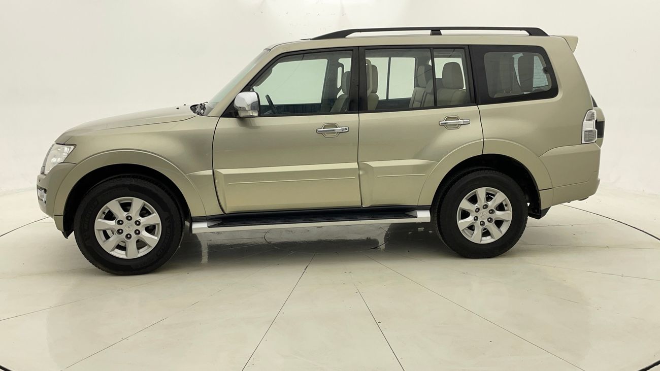 ميتسوبيشي باجيرو GLS MIDLINE 3.5 | بدون دفعة مقدمة | اختبار القيادة في المنزل