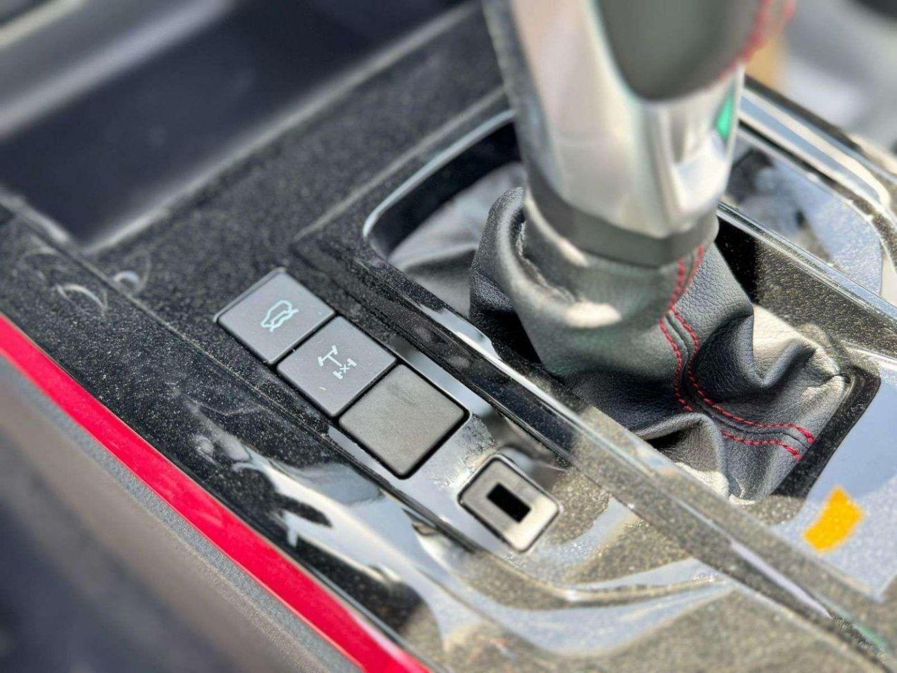 إيسوزو D ماكس 3.0L Crew Cab 4WD GT ISUZU D-MAX 3.0L GT 4WD DIESEL PICKUP 2025