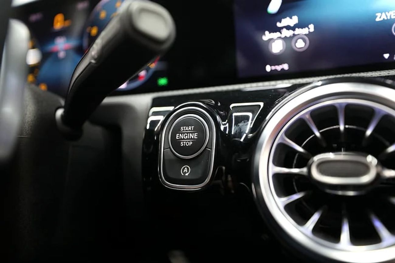 مرسيدس بنز A 200 GCC | 2,100 Monthly | Warranty Till | Free Insurance + Registration Ref#J341227