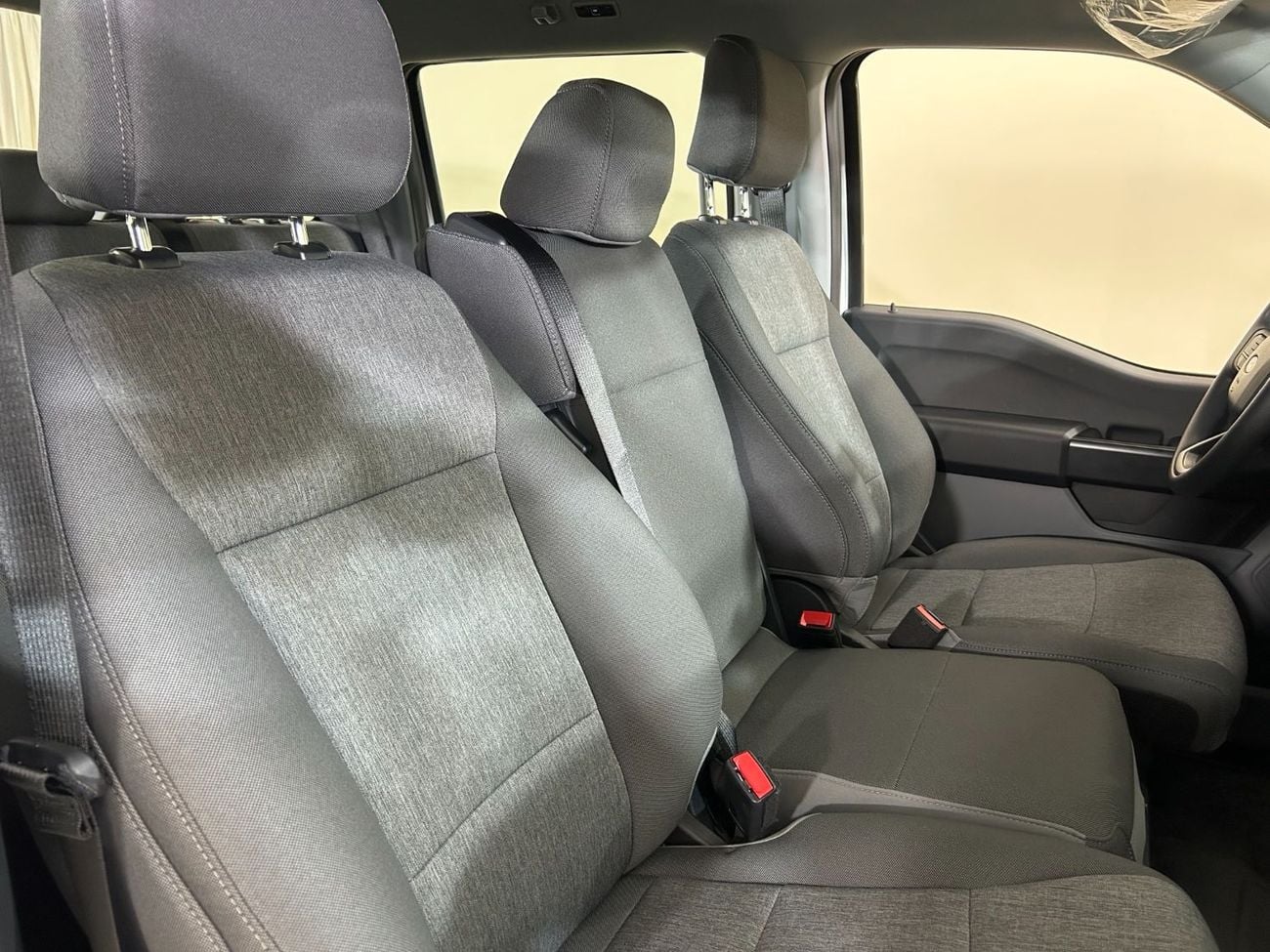 Ford F-150 XL CREW CAB FX4 1024 / AL TAYER MOTORS AL QOUZ SHOWROOM
