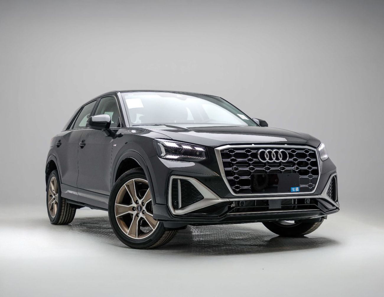 Audi Q2 Fashion 1.5L - Black Inside Black