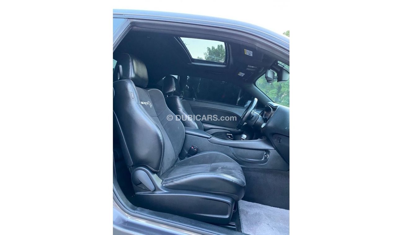 Dodge Challenger DODGE CHALLENGER SRT HELLCAT 2018 import Canada Clean title full service history perfect condition