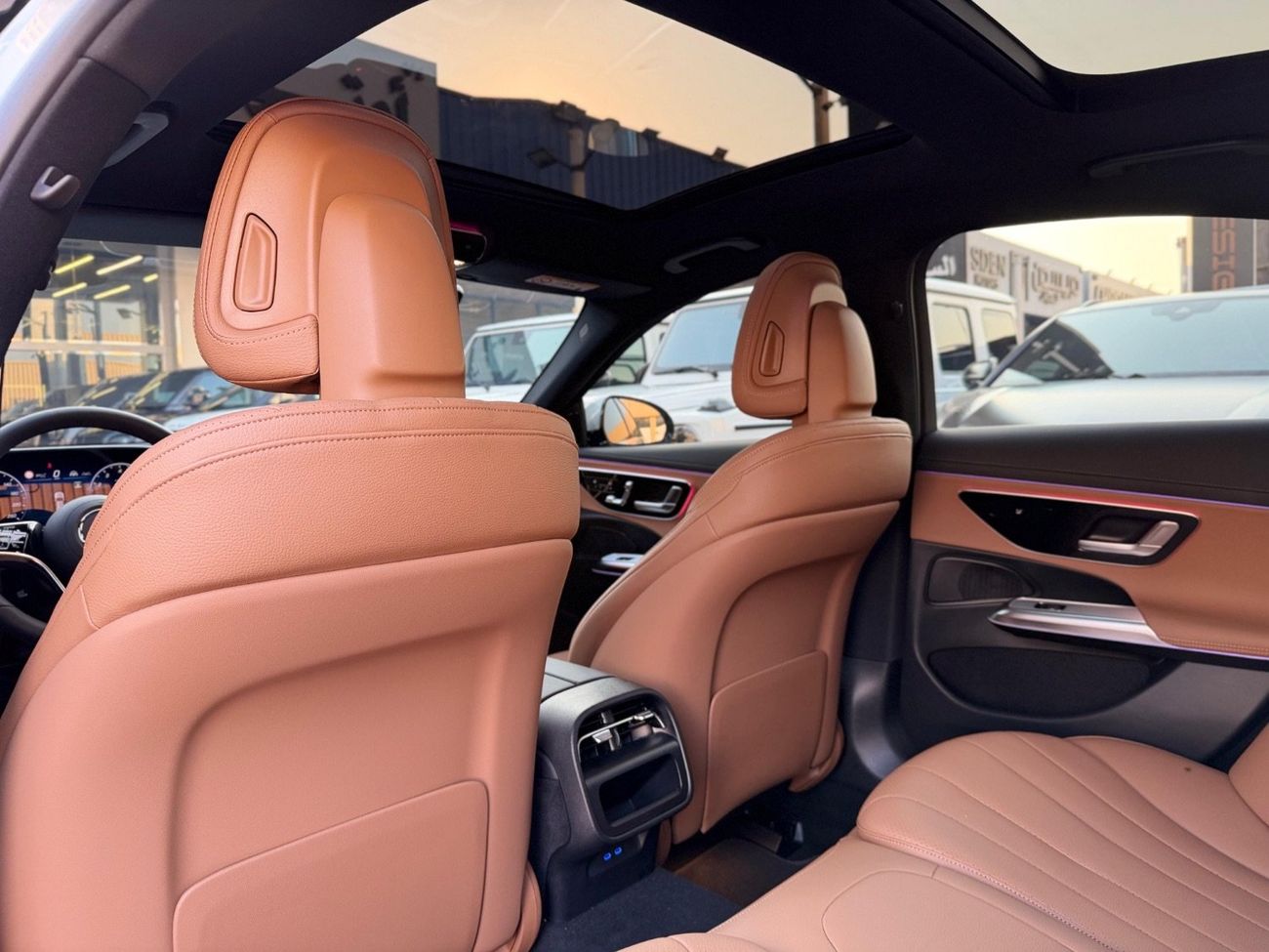 مرسيدس بنز E200