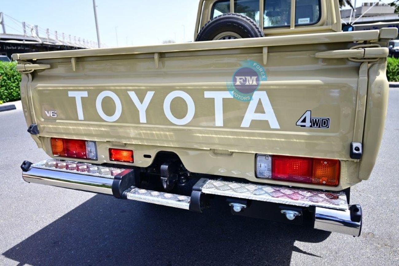تويوتا لاند كروزر بيك آب 79 Single Cab STD 4.0L Petrol 4WD Automatic